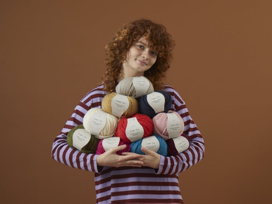Don’t walk, run! Debbie Bliss introduces new yarn, Super Chunky Merino + a free scarf pattern just for you!